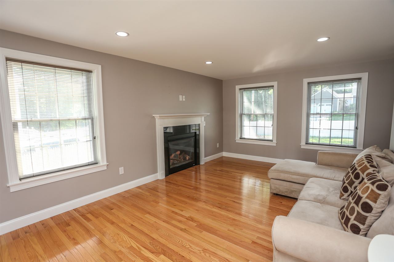 131 Harris Road Nashua, NH 03062 - Photo 8 of 40