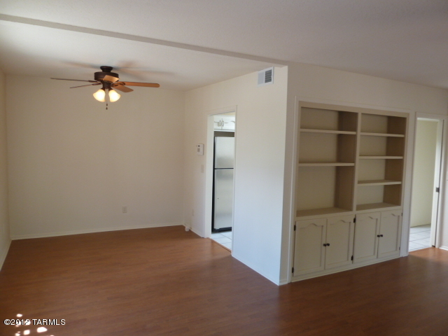 285 South Kolb Road, Unit 18 Tucson, AZ 85710 - Photo 4 of 22