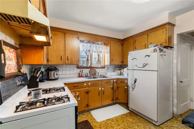 $149,900 | 2233 South Avenue, Niagara Falls, NY 14305