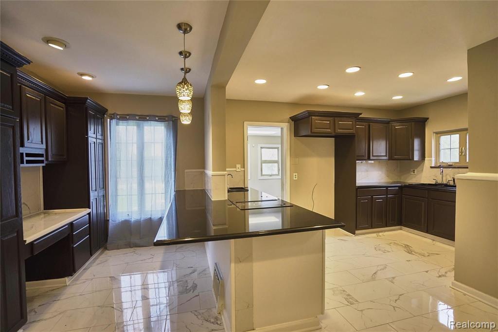1430 Devonshire Road Grosse Pointe Park, MI 48230 - Photo 22 of 85