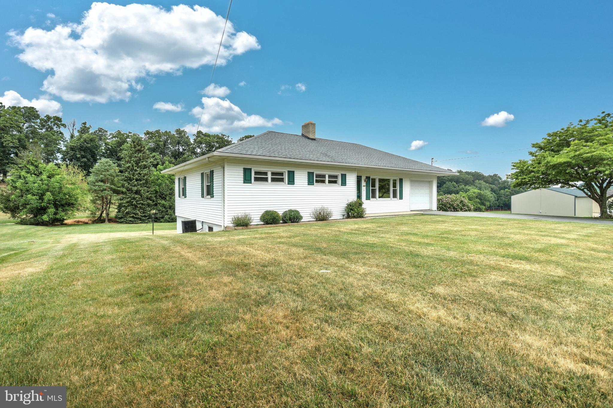 135 Springvale Road Red Lion, PA 17356 - Photo 2 of 39