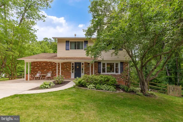$879,900 | 10103 Dundalk Street, Fairfax, VA 22032