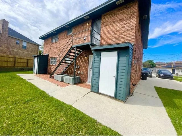 $1,749 | 1212 Park Island Drive, New Orleans, LA 70122