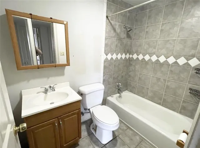 $1,749 | 1212 Park Island Drive, New Orleans, LA 70122