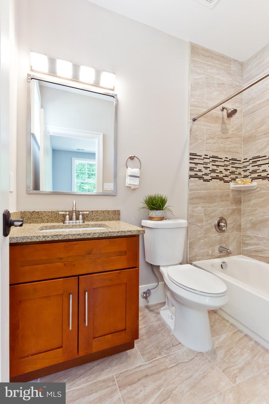 3122 Wayne Road Falls Church, VA 22042 - Photo 22 of 50 Main level full bath