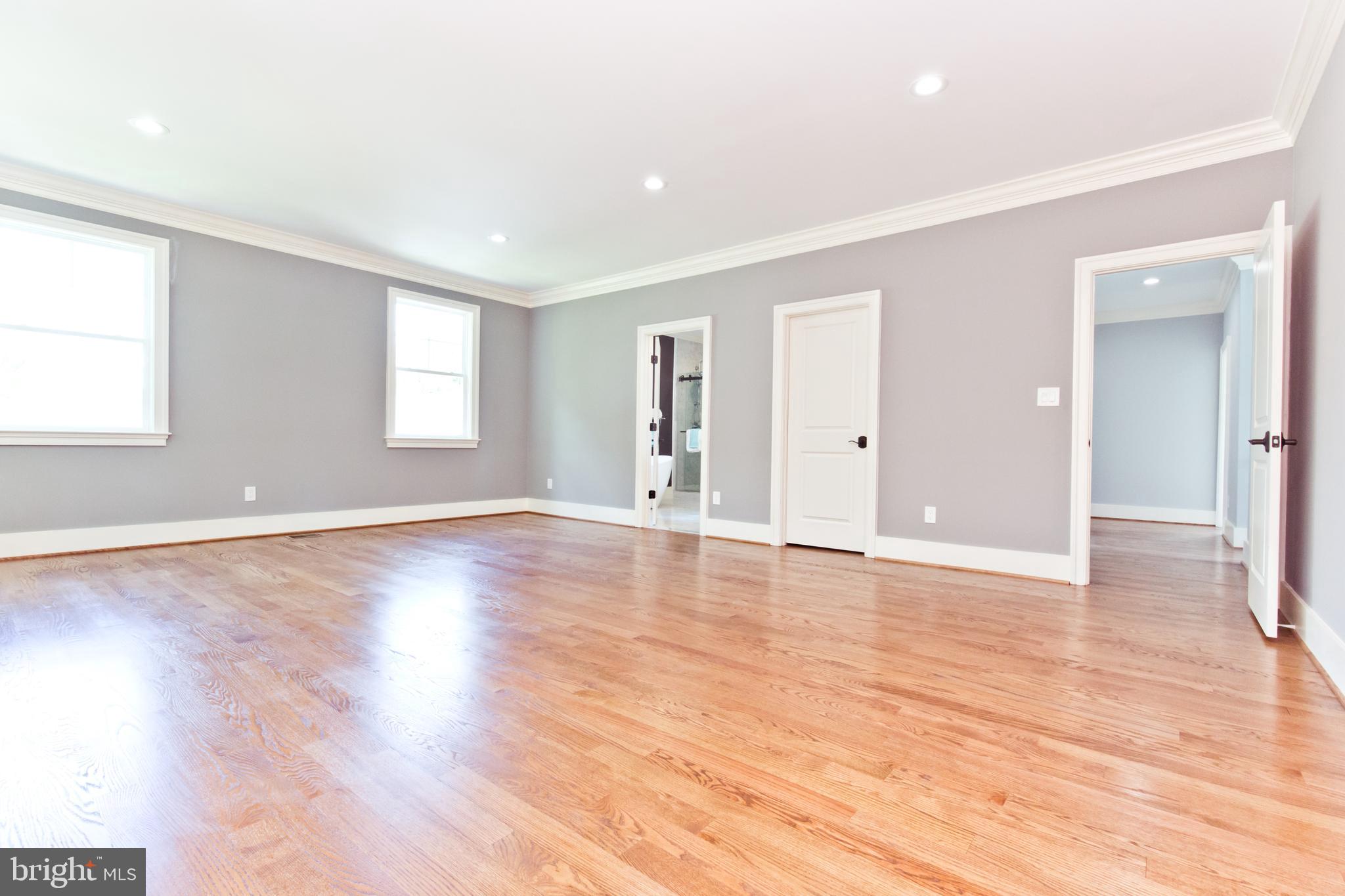 3122 Wayne Road Falls Church, VA 22042 - Photo 36 of 50 Huge upper level main master bedroom