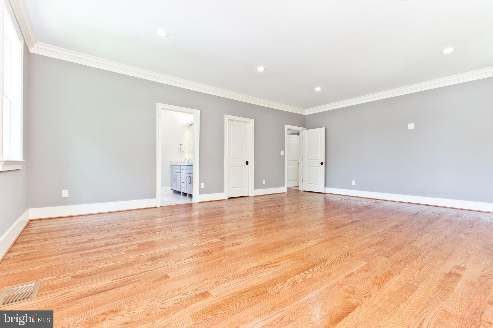 3122 Wayne Road Falls Church, VA 22042 - Photo 37 of 50 Lots of light in upper level main master bedroom
