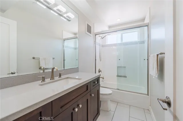 $6,699 | 931 1st Street, Unit A, Hermosa Beach, CA 90254