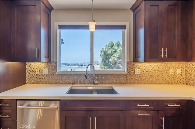 $6,699 | 931 1st Street, Unit A, Hermosa Beach, CA 90254