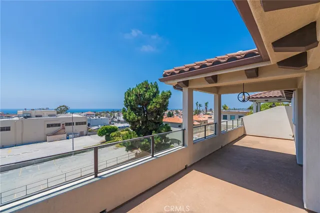 $6,699 | 931 1st Street, Unit A, Hermosa Beach, CA 90254