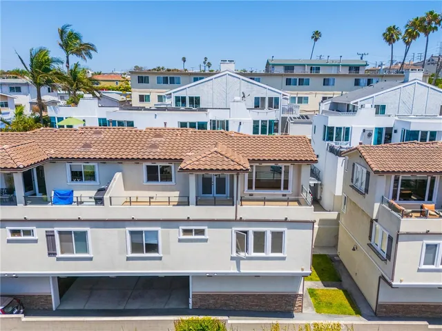 $6,699 | 931 1st Street, Unit A, Hermosa Beach, CA 90254