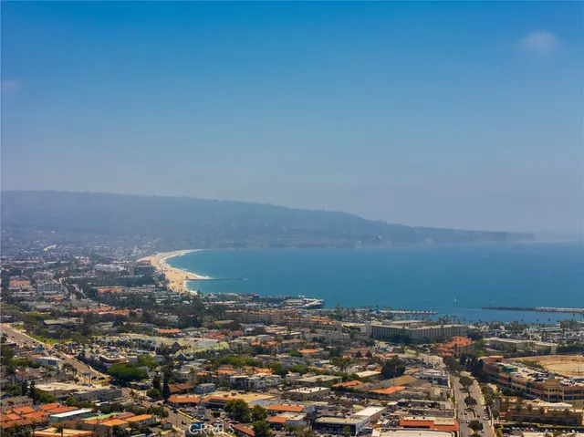 $6,699 | 931 1st Street, Unit A, Hermosa Beach, CA 90254