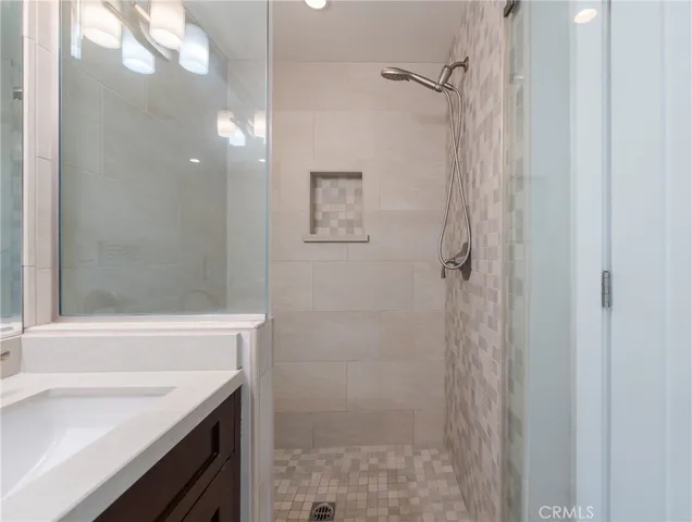 $6,699 | 931 1st Street, Unit A, Hermosa Beach, CA 90254