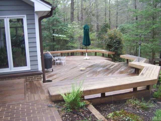 10100 Logsdon Lane Raleigh, NC 27615 - Photo 5 of 7 Rear deck.