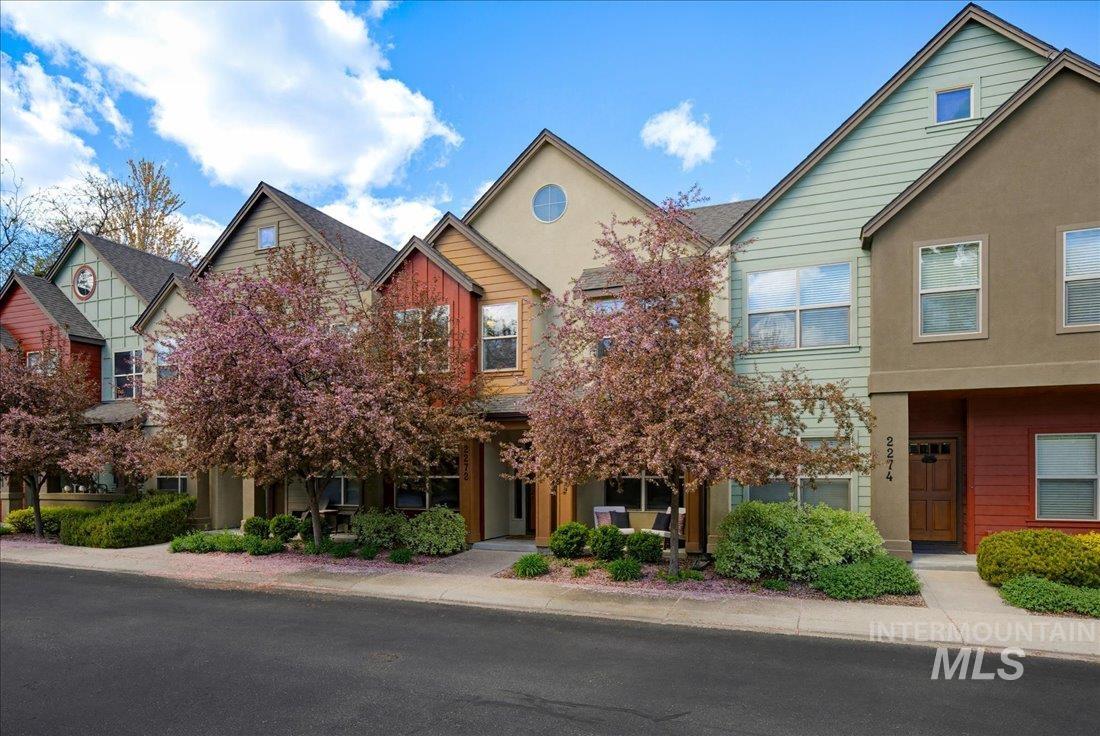 2272 South Gekeler Lane Boise, ID 83706 - Photo 2 of 38