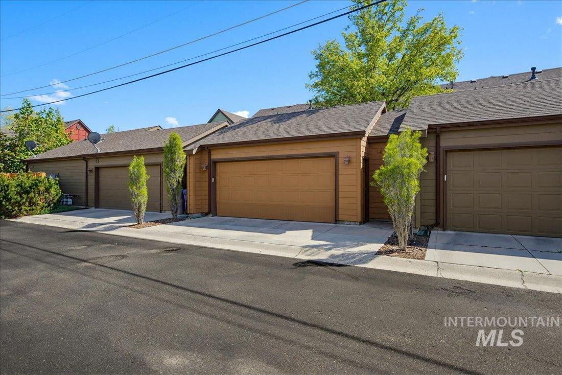 2272 South Gekeler Lane Boise, ID 83706 - Photo 33 of 38
