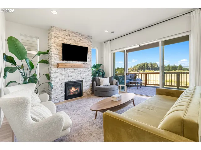 $849,900 | 12305 Southwest Silvertip Street, Beaverton, OR 97007