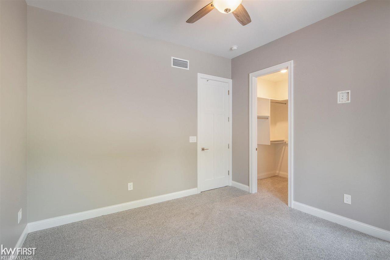 13185 Torrey Road Fenton, MI 48430 - Photo 48 of 96 50076754-47.JPG