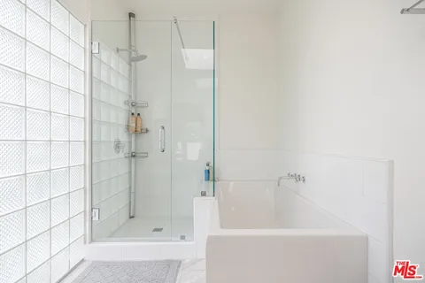 $2,795,000 | 833 17th Street, Unit 4, Santa Monica, CA 90403
