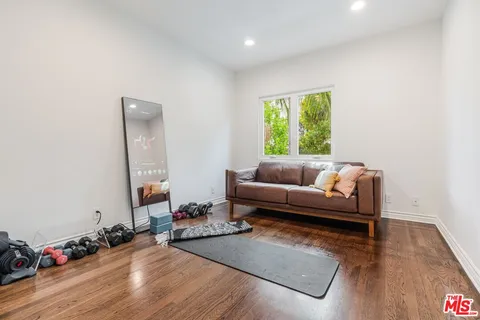 $2,795,000 | 833 17th Street, Unit 4, Santa Monica, CA 90403