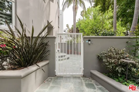$2,795,000 | 833 17th Street, Unit 4, Santa Monica, CA 90403