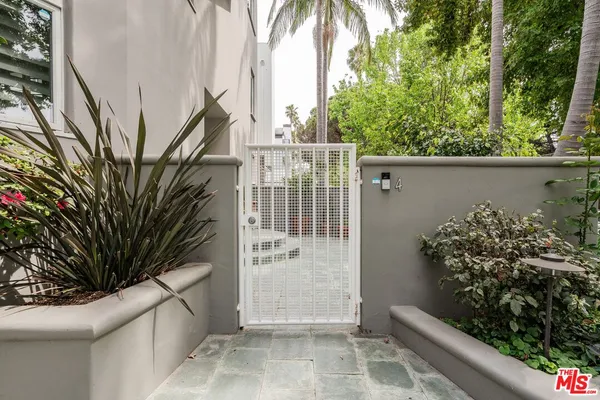 $2,795,000 | 833 17th Street, Unit 4, Santa Monica, CA 90403