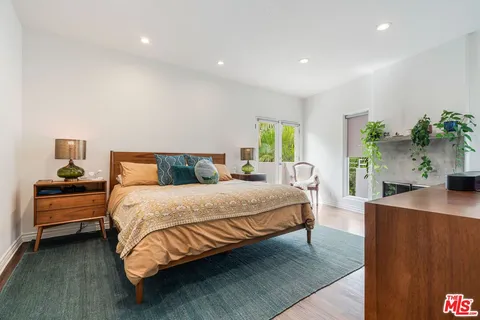 $2,795,000 | 833 17th Street, Unit 4, Santa Monica, CA 90403