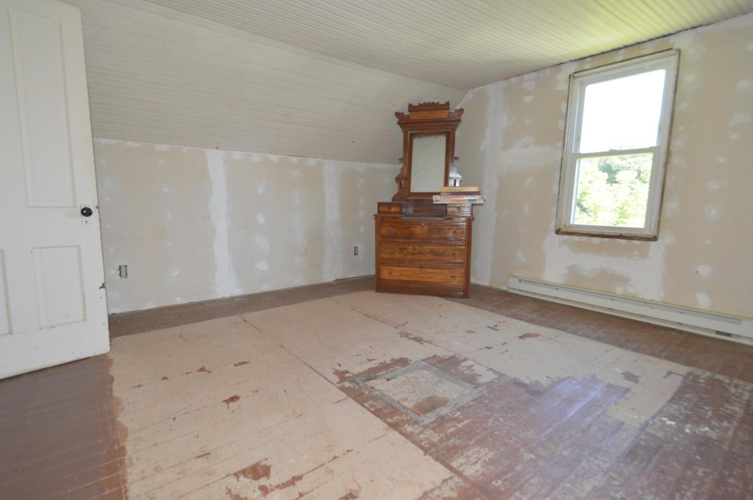 970 Cove Road Jackson, OH 45640 - Photo 26 of 59 bedroom up