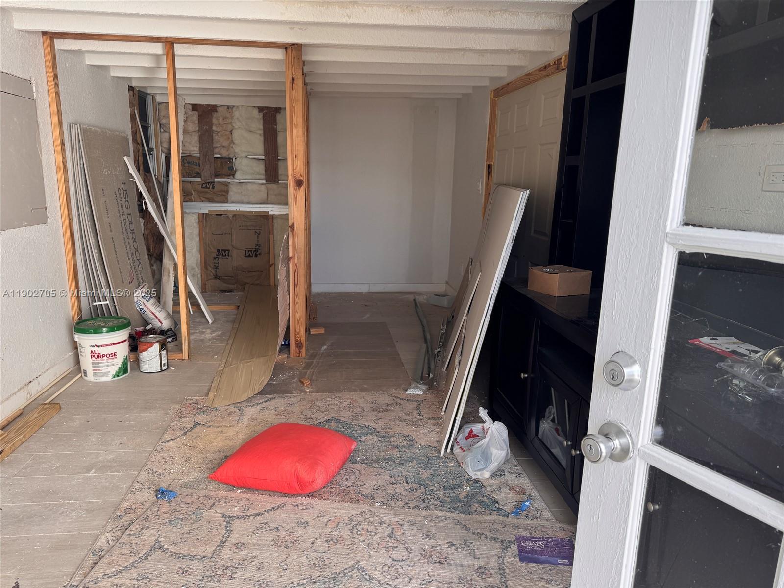 5331 Southwest 35th Street Davie, FL 33314 - Photo 14 of 21 a view of a hallway