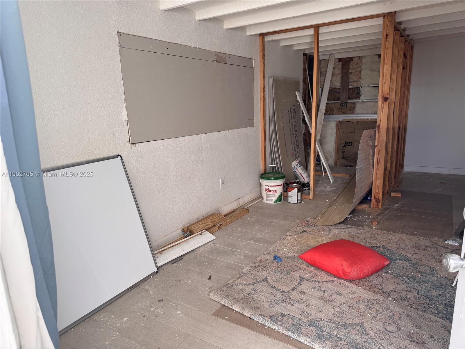 5331 Southwest 35th Street Davie, FL 33314 - Photo 15 of 21 a view of a room with gym equipment