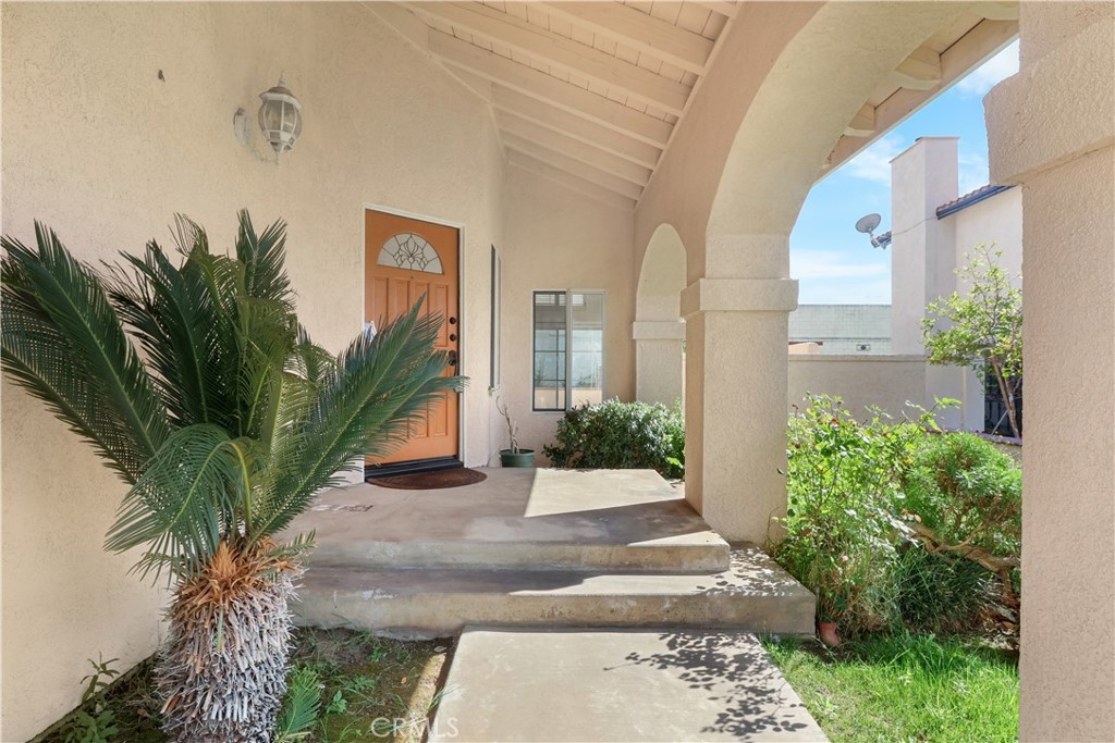 11189 Summerside Lane Rancho Cucamonga, CA 91737 - Photo 4 of 30 a view of a entrance gate of the house