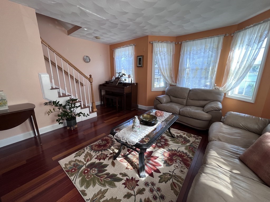 117 Manchester Street, Unit B Lowell, MA 01852 - Photo 11 of 35