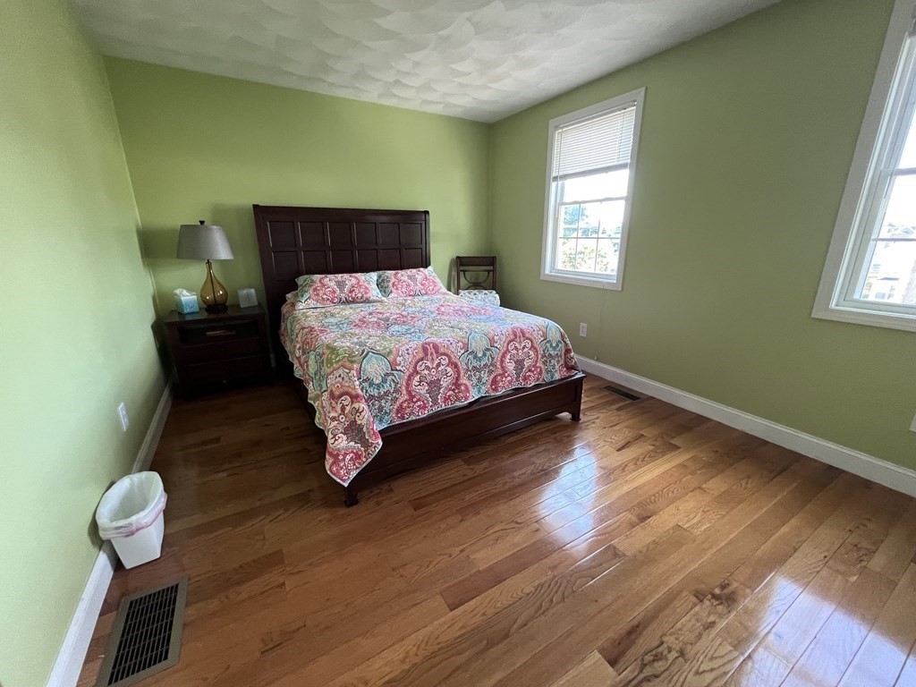 117 Manchester Street, Unit B Lowell, MA 01852 - Photo 12 of 35