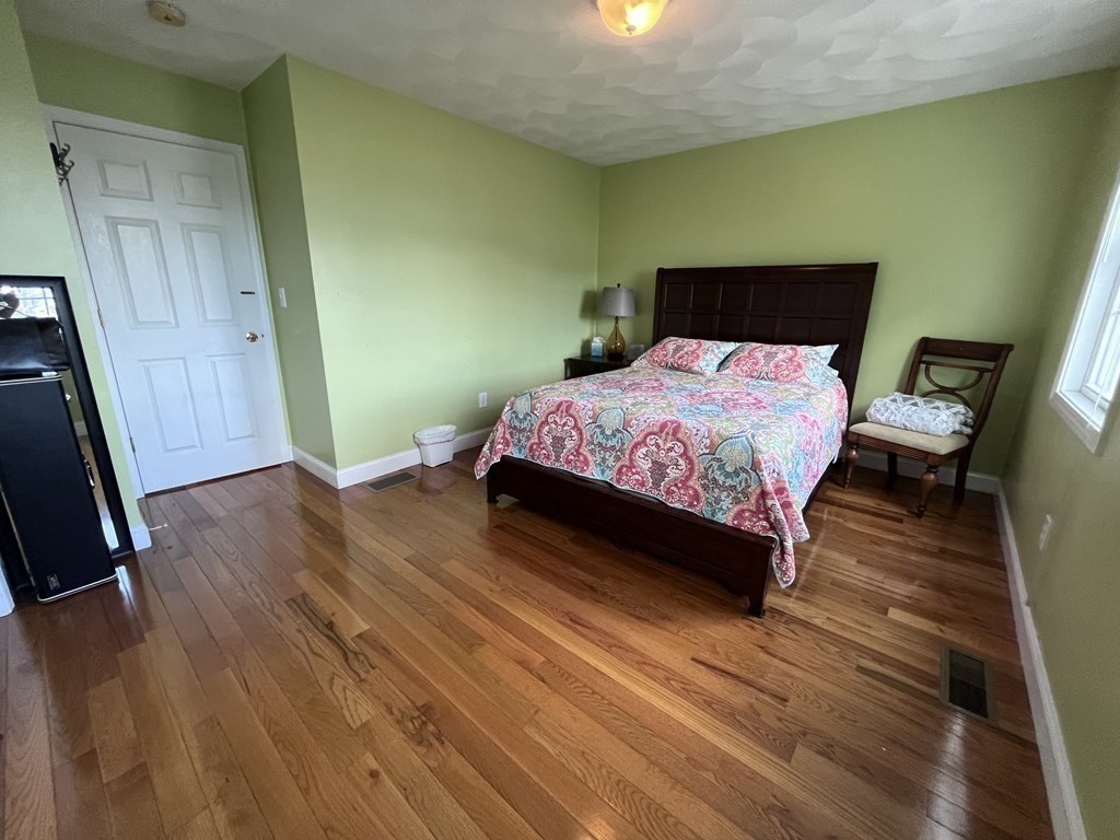 117 Manchester Street, Unit B Lowell, MA 01852 - Photo 15 of 35