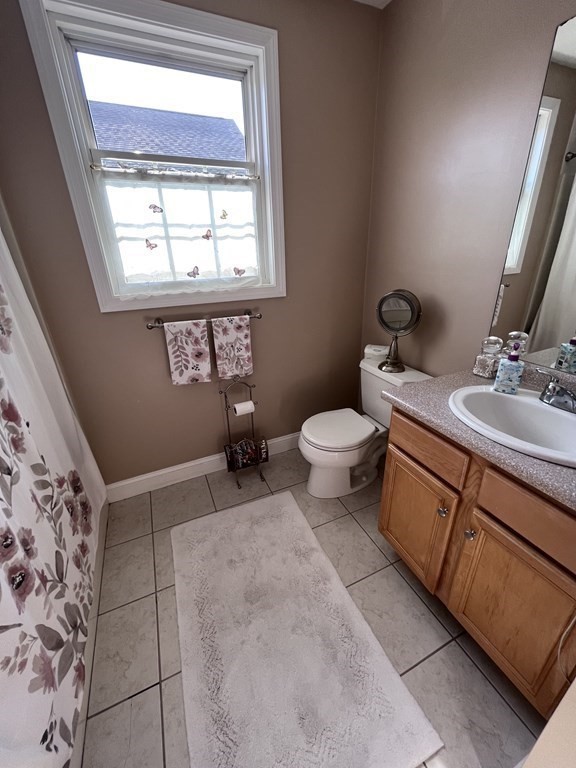 117 Manchester Street, Unit B Lowell, MA 01852 - Photo 16 of 35