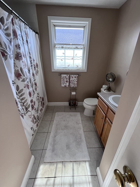 117 Manchester Street, Unit B Lowell, MA 01852 - Photo 17 of 35