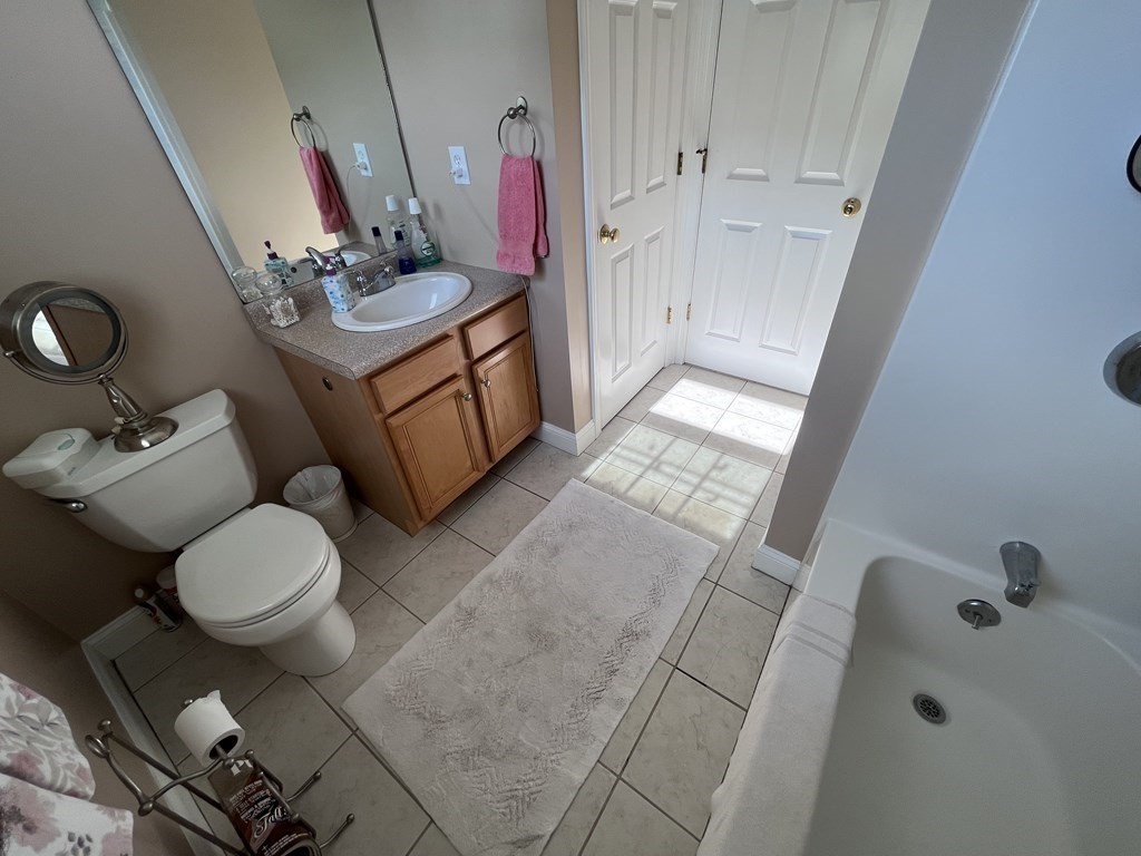117 Manchester Street, Unit B Lowell, MA 01852 - Photo 18 of 35
