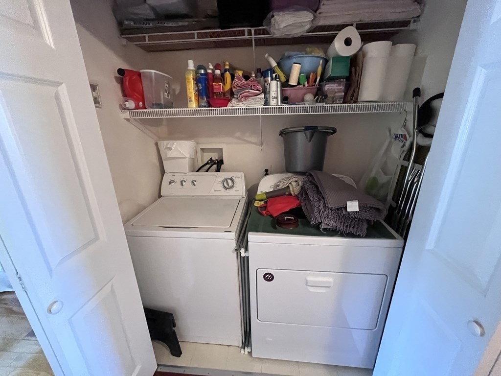 117 Manchester Street, Unit B Lowell, MA 01852 - Photo 31 of 35