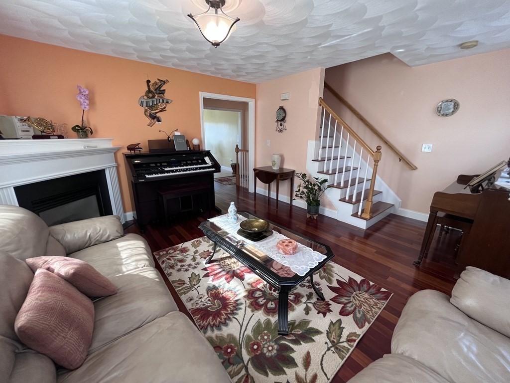 117 Manchester Street, Unit B Lowell, MA 01852 - Photo 10 of 35