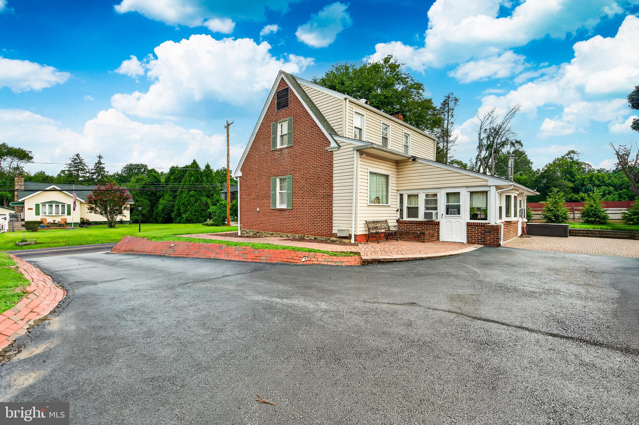 1819 Larkin Road Upper Chichester, PA 19061 - Photo 4 of 67 Gallery Image 4