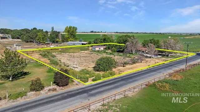 $389,000 | 3099 East 3400 North, Twin Falls, ID 83301