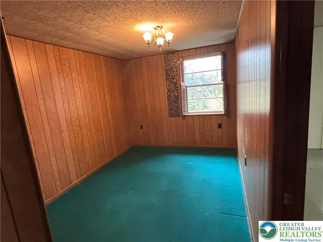 $1,950 | 2303 4th Street, Easton, PA 18042