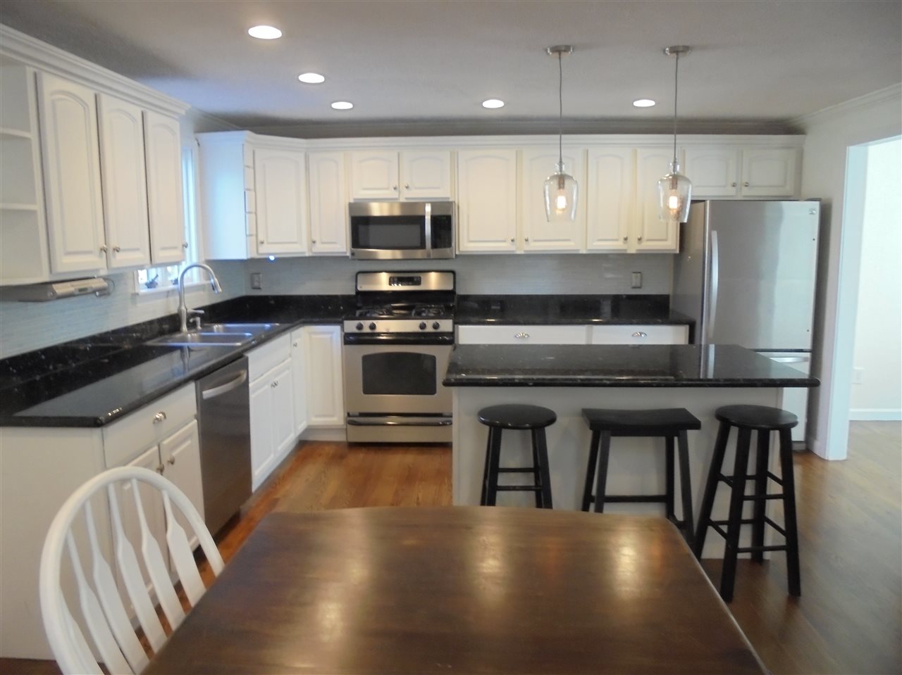 12 Homestead Road Pelham, NH 03076 - Photo 19 of 40