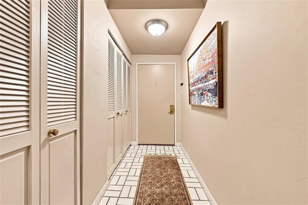 1500 Cochran Road, Unit 409 Pittsburgh, PA 15243 - Photo 2 of 26 Gallery Image 2