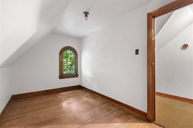a view of empty room with window