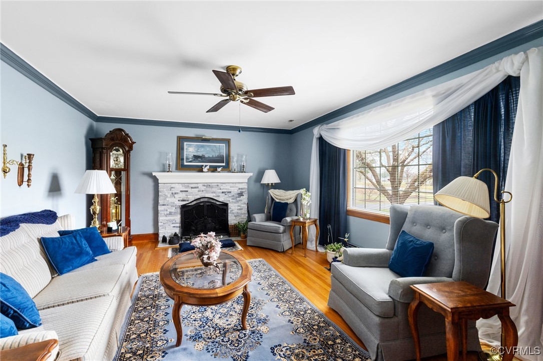 5970 Springfield Road Glen Allen, VA 23060 - Photo 5 of 23 a living room with furniture and a fireplace