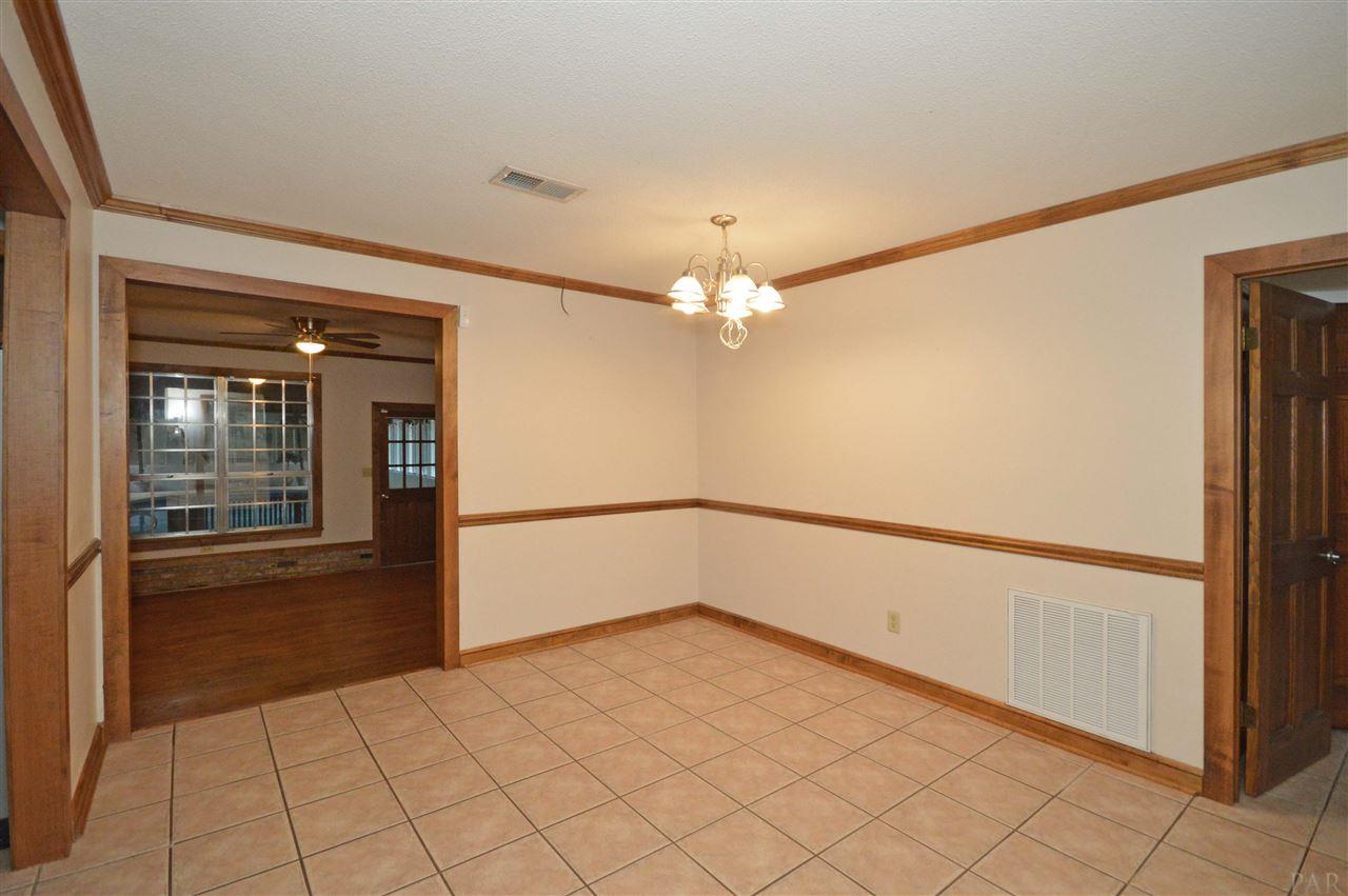 5752 Northrop Road Milton, FL 32570 - Photo 11 of 49 Gallery Image 11