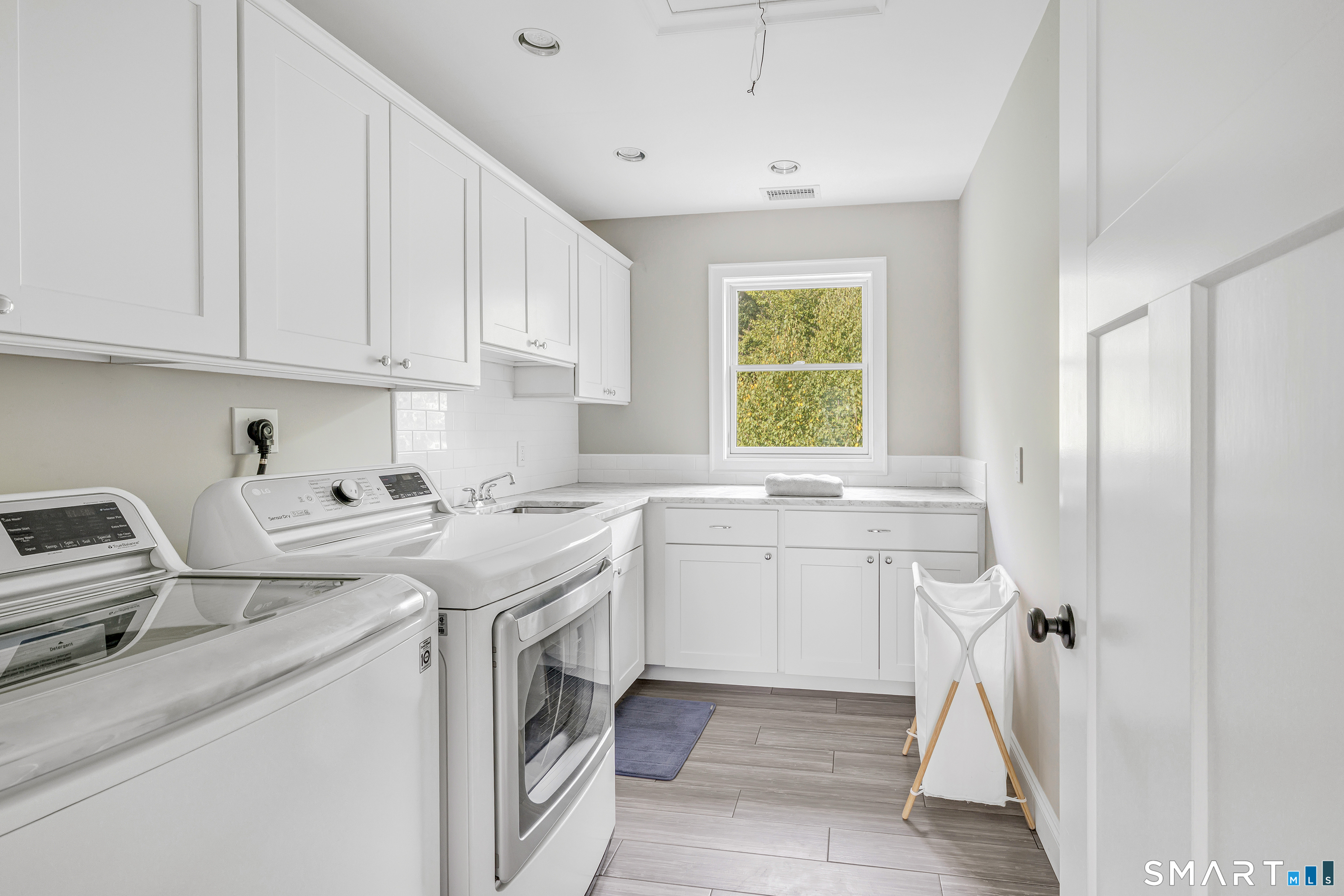 123 Riding Ridge Road Monroe, CT 06468 - Photo 28 of 40 Gallery Image 28