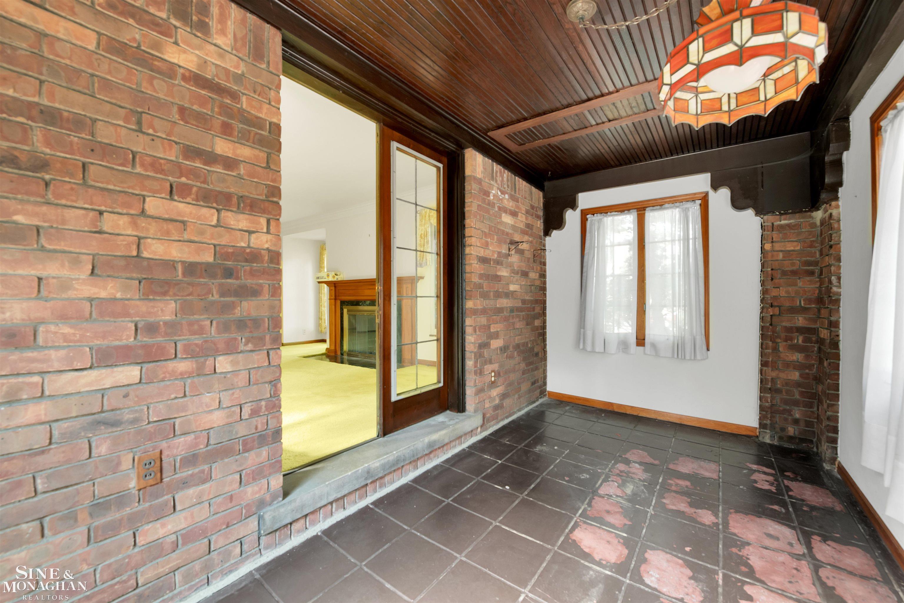 829 Trombley Road Grosse Pointe, MI 48230 - Photo 14 of 45 50149596-01d707d4-13f1-4625-bba4-1b8c78af608d.JPG