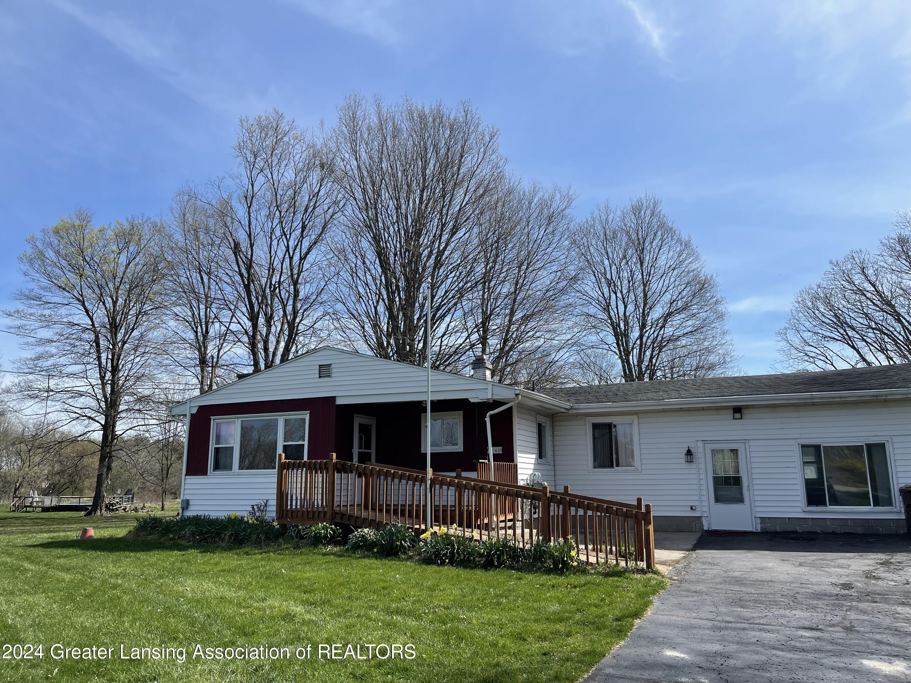 7140 Williams Road Lansing, MI 48911 - Photo 1 of 23 IMG_6095